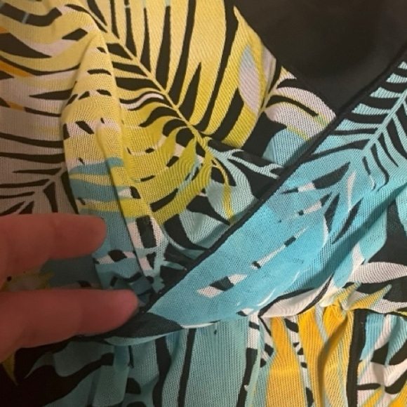 Denim & Co. Beach Printed Tropical Palm V-Neck Surplice Swim Dress Size 16 - Picture 3 of 14